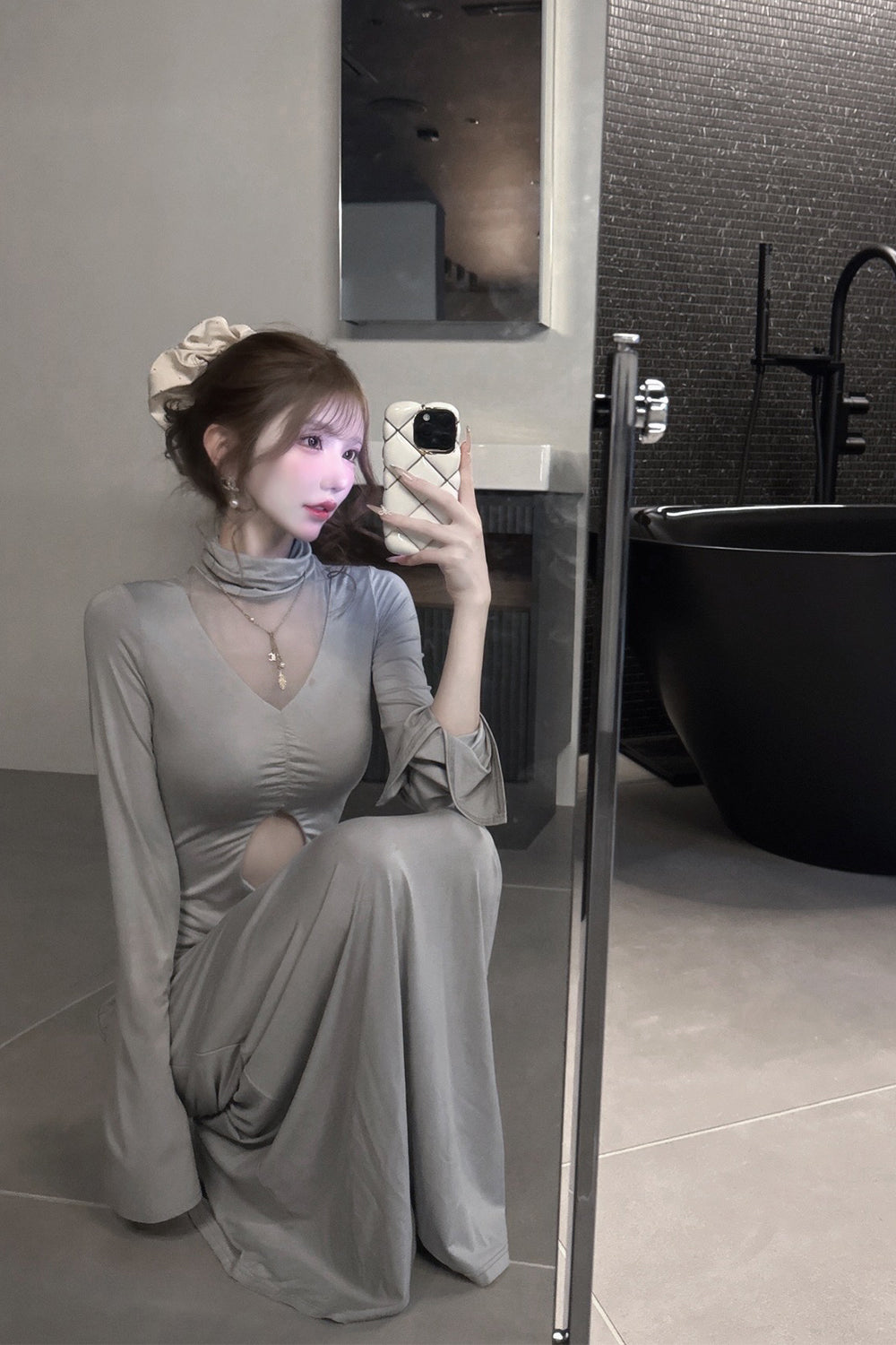 デザインオープンカットロングワンピース