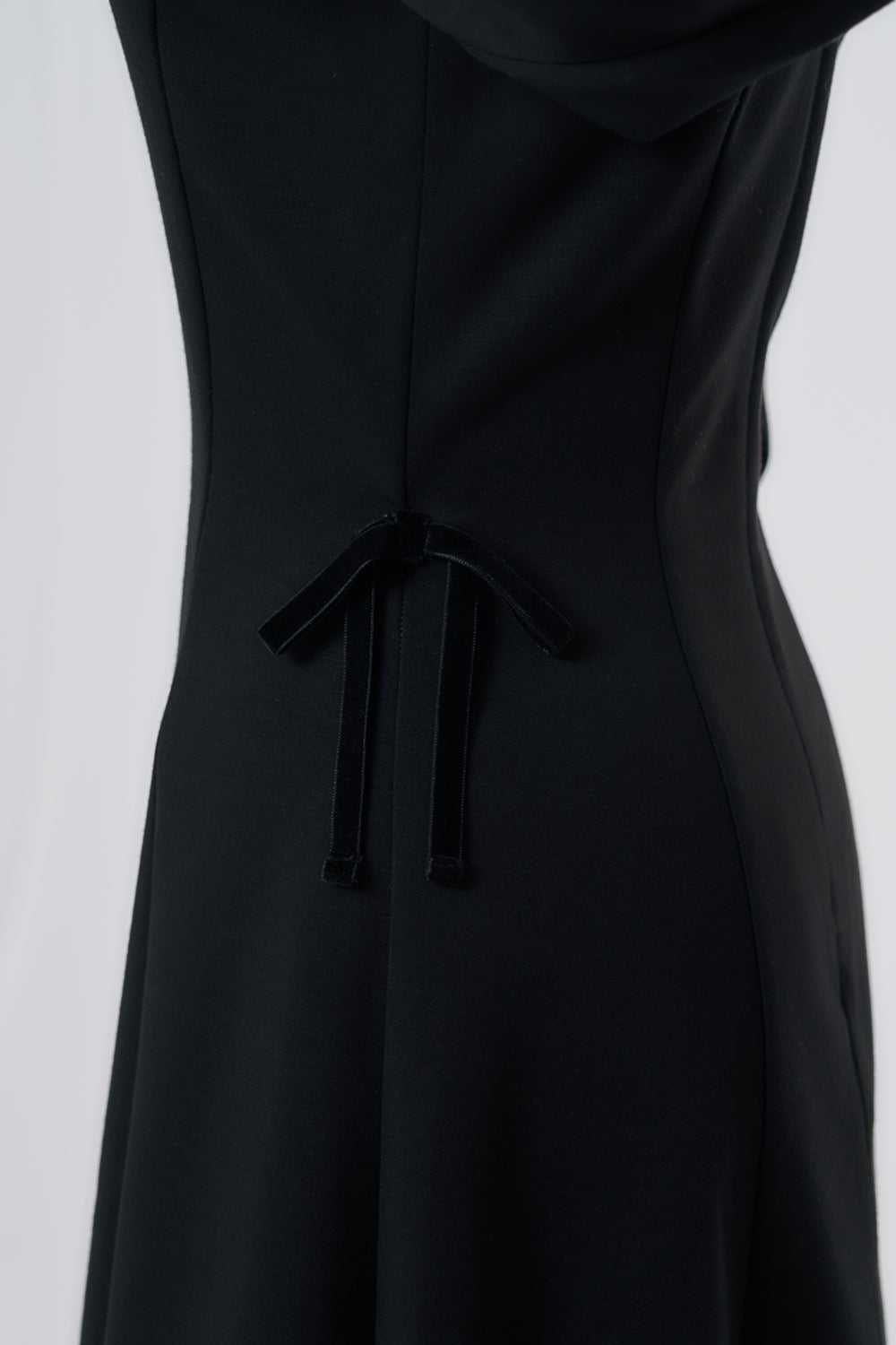 ベロアリボンカットミニワンピース