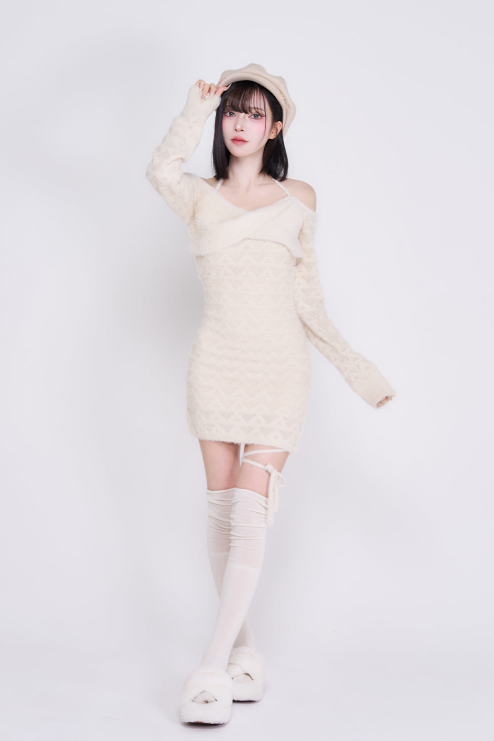 デザインオフショルニットワンピース