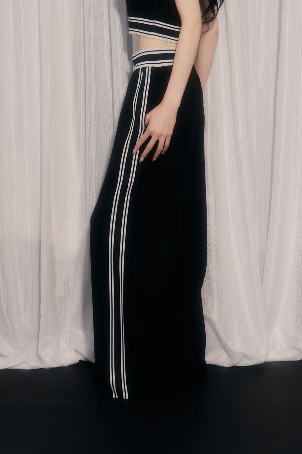 Line Knit Pants