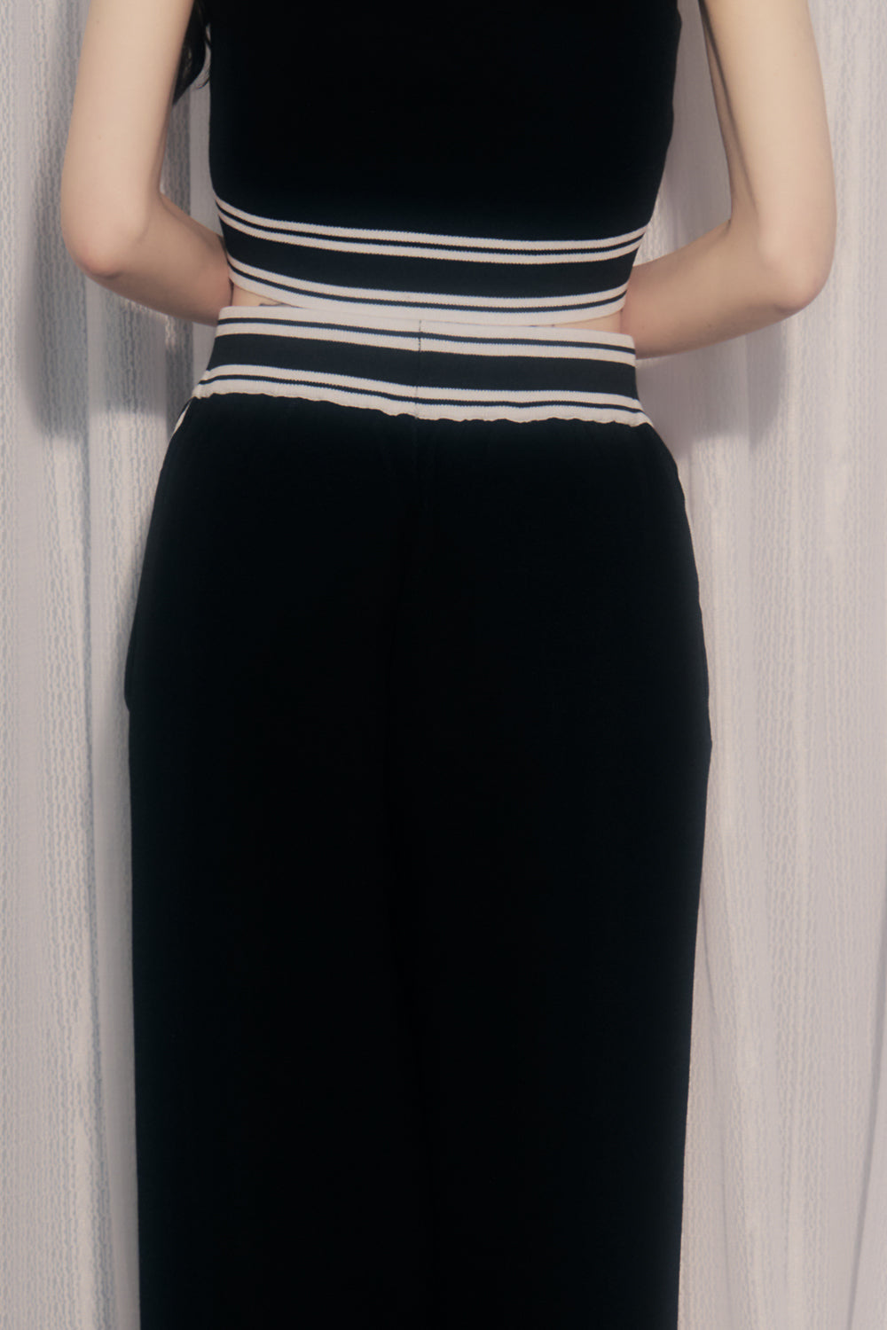 Line Knit Pants