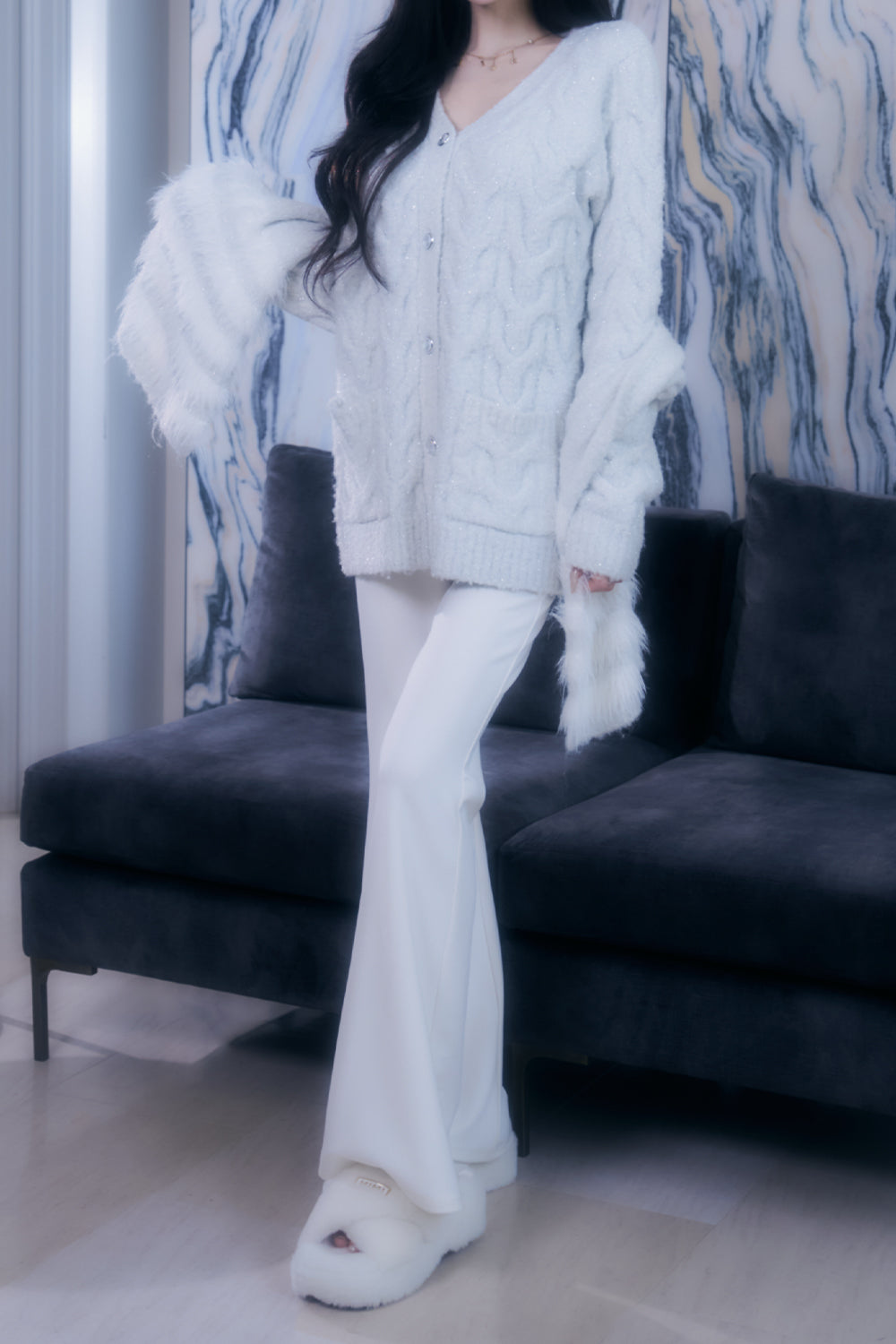 ケーブルニットカーデ