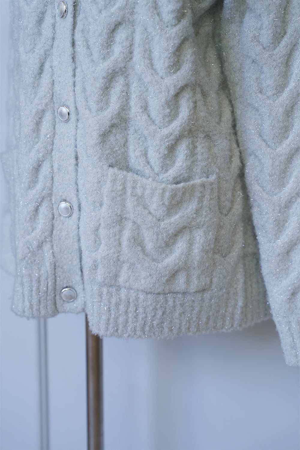 ケーブルニットカーデ