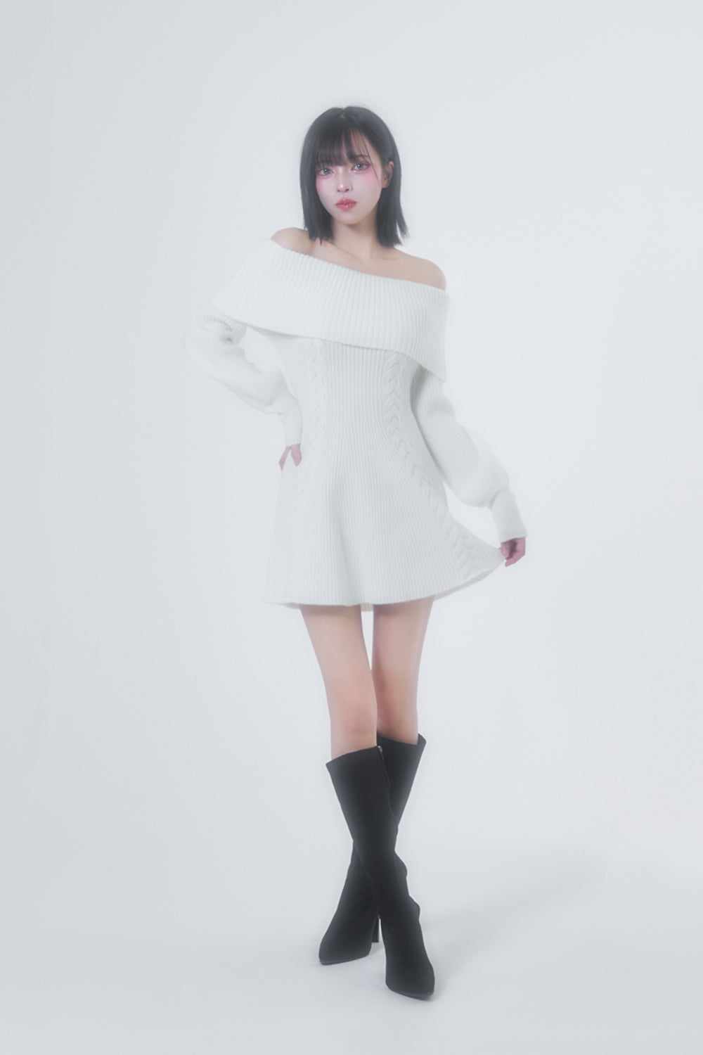 ケーブルニットミニワンピース