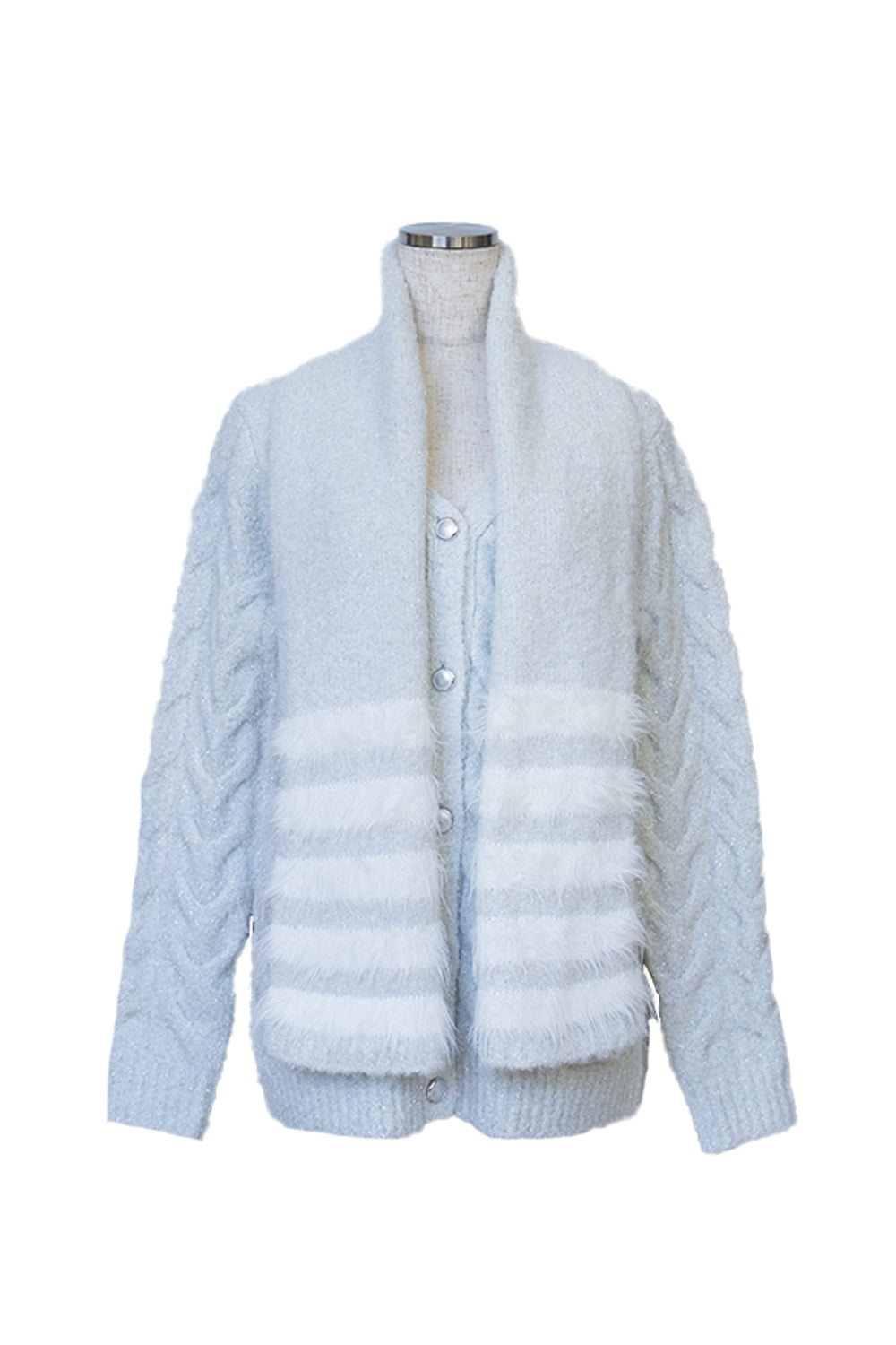 ケーブルニットカーデ