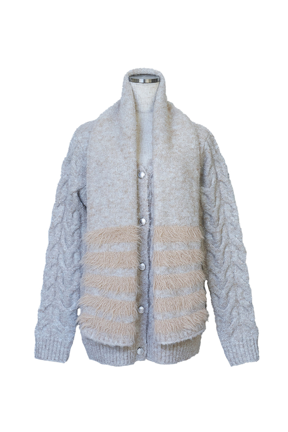 ケーブルニットカーデ