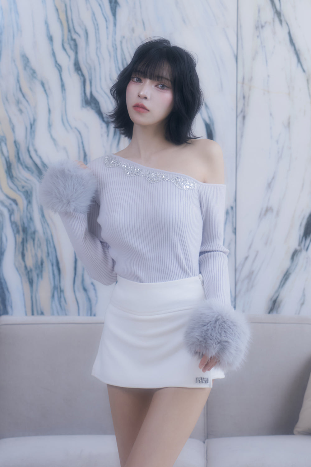 ワンショルビジュートップス