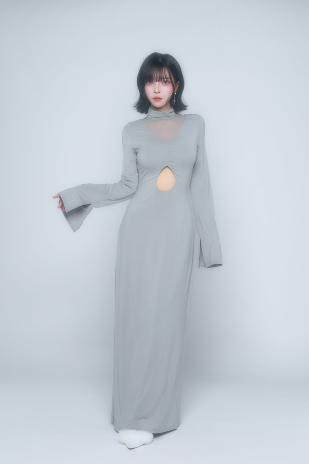 デザインオープンカットロングワンピース