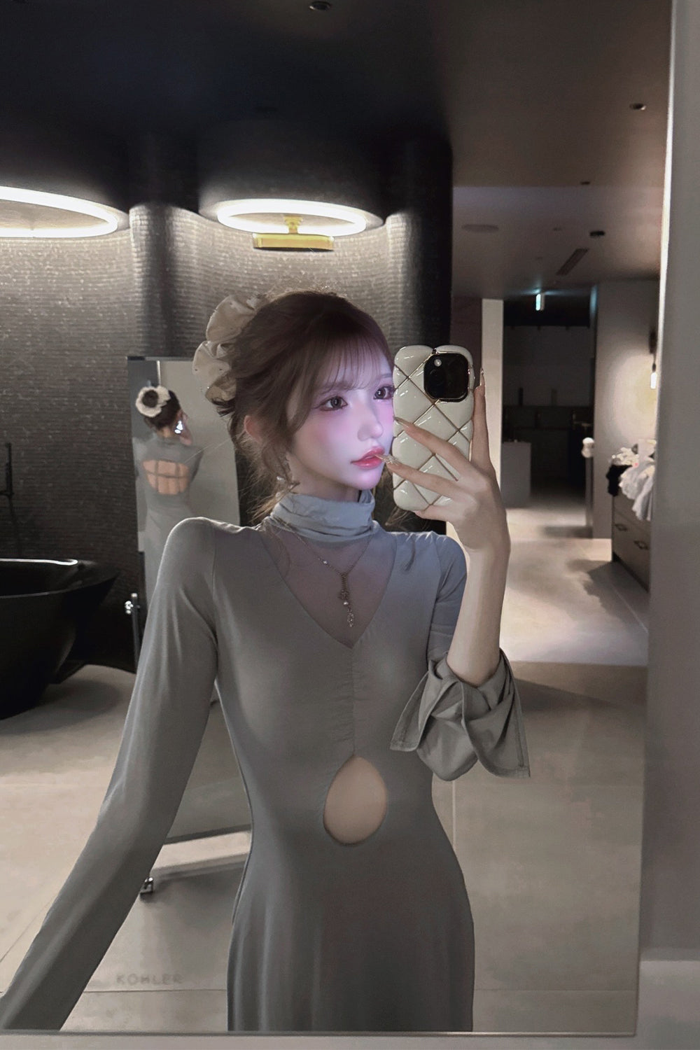 デザインオープンカットロングワンピース