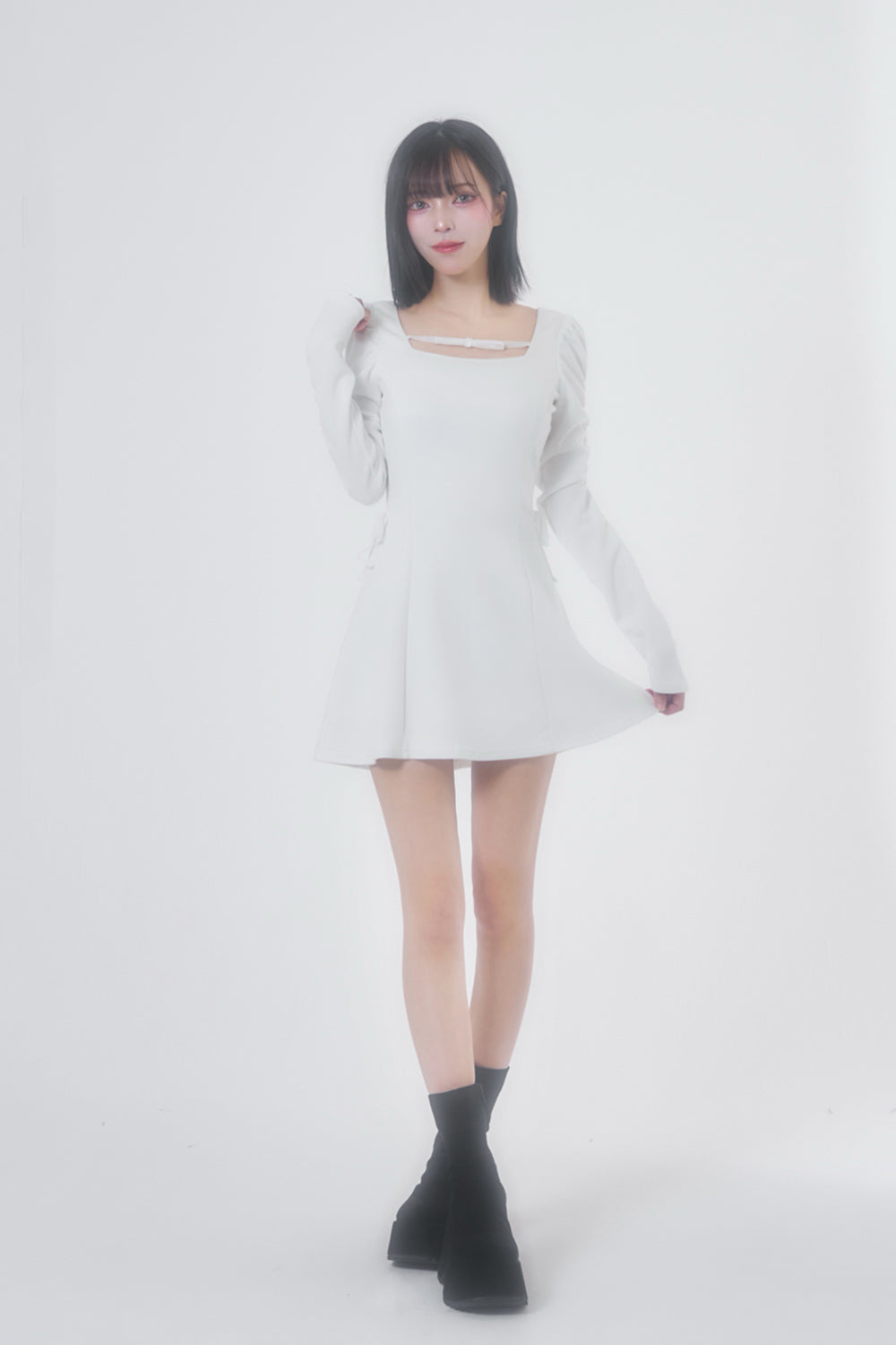 ベロアリボンカットミニワンピース