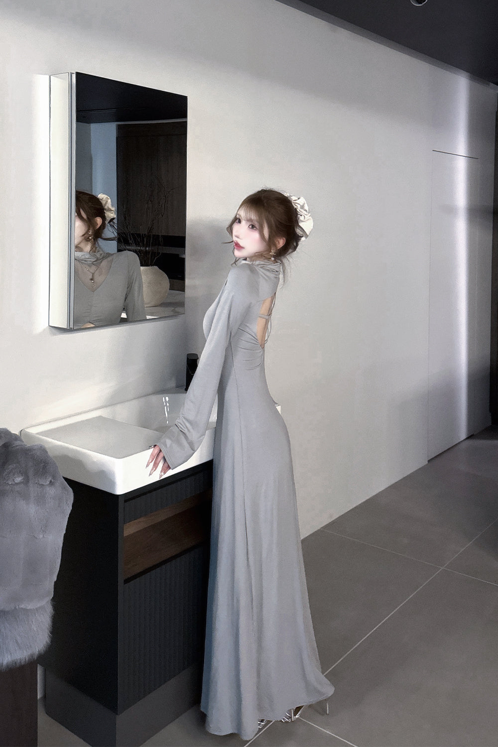 デザインオープンカットロングワンピース