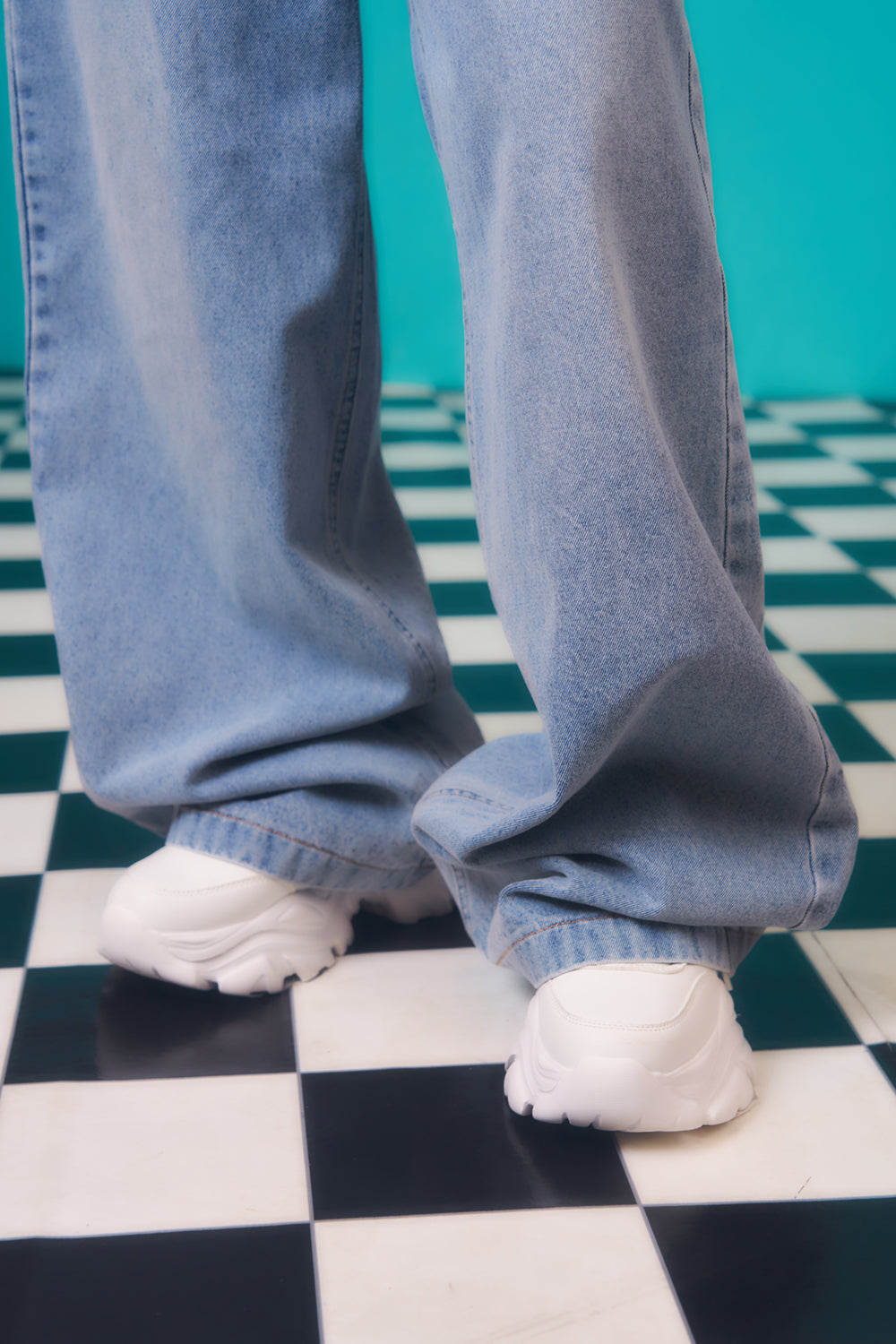 パッチデザインデニムパンツ