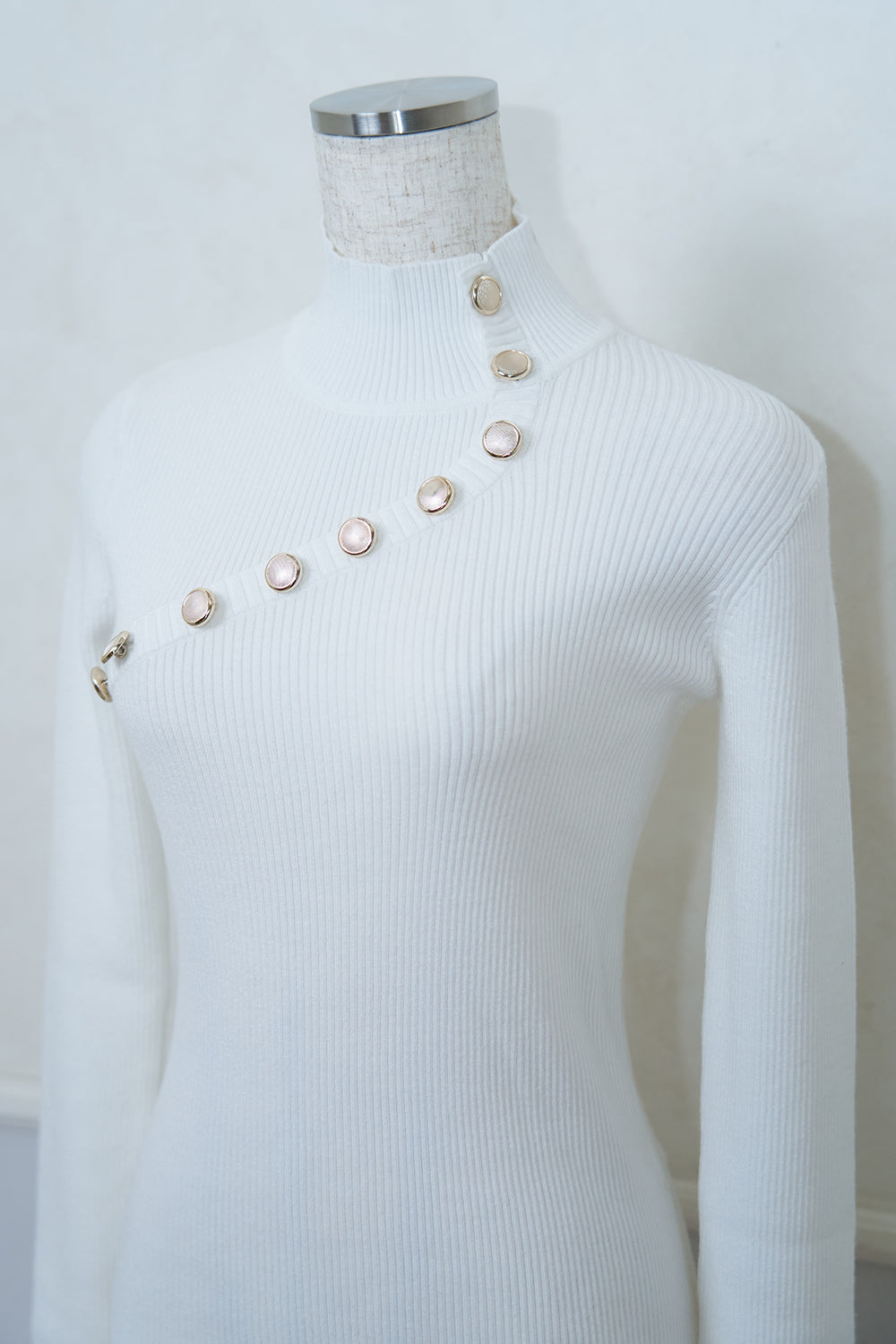 デザインタートルニットトップス