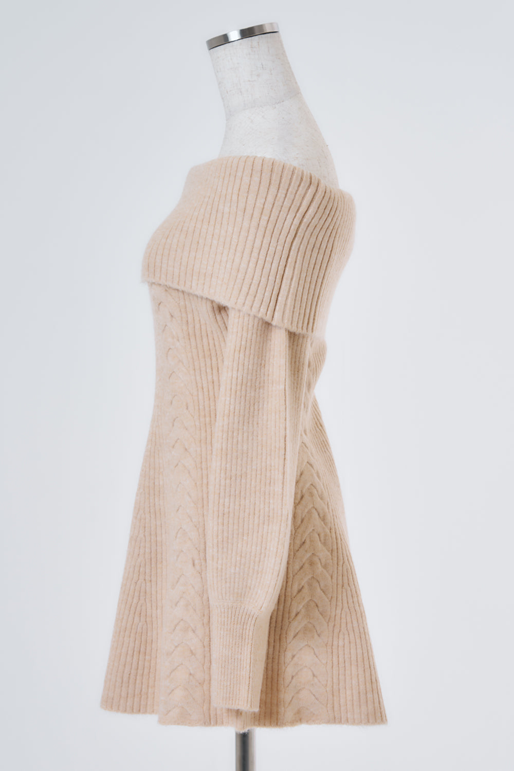 ケーブルニットミニワンピース