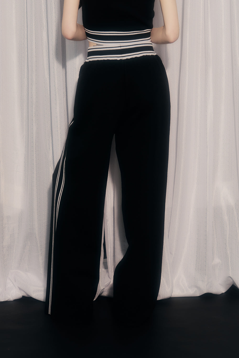 Line Knit Pants