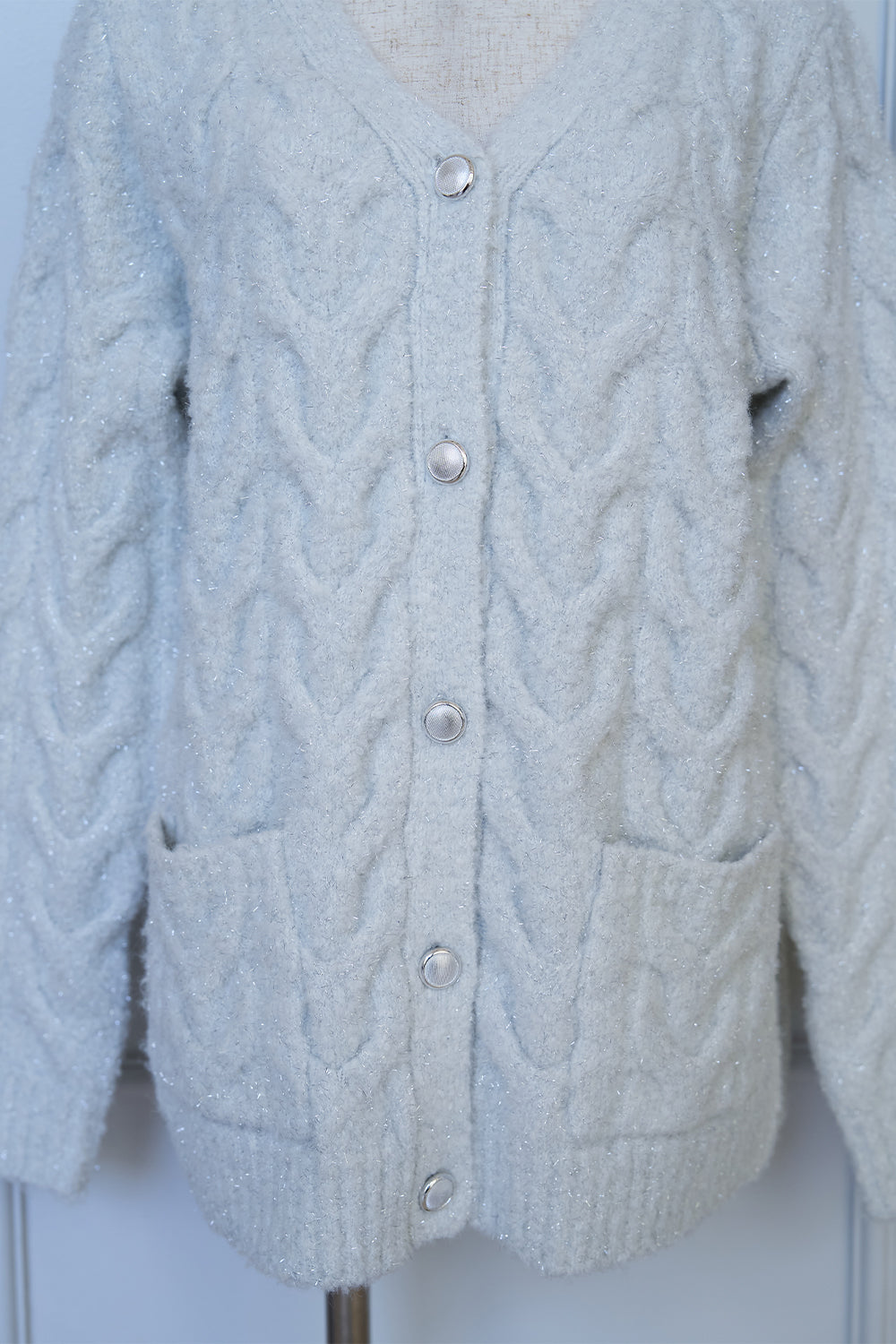 ケーブルニットカーデ