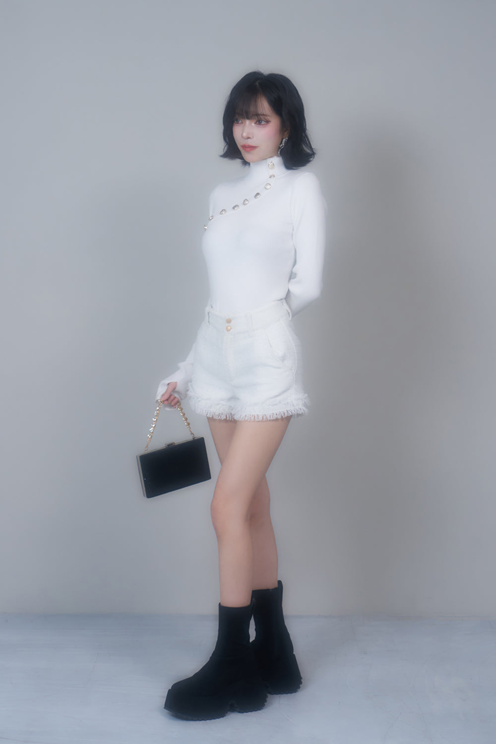 デザインタートルニットトップス