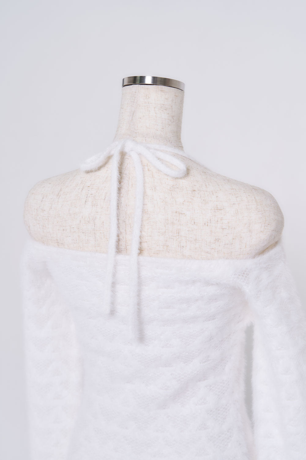 デザインオフショルニットワンピース