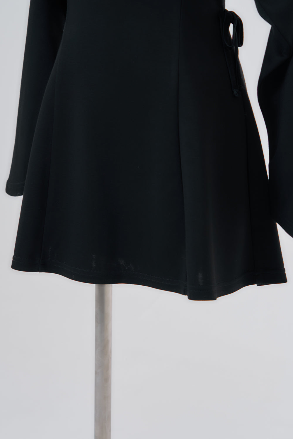 ベロアリボンカットミニワンピース