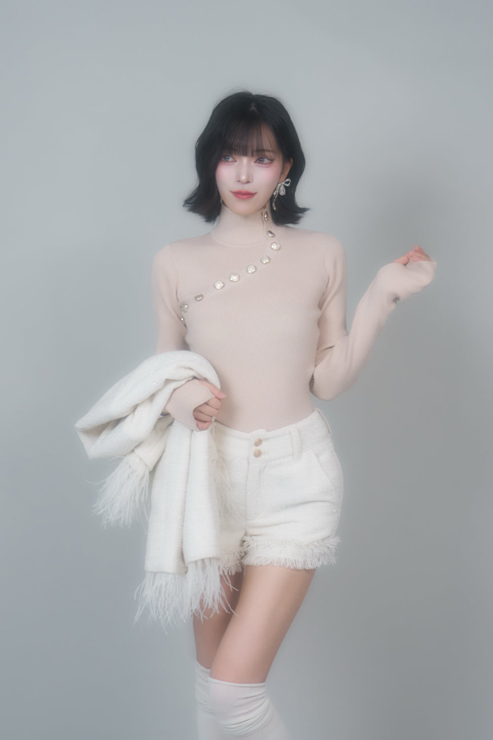 デザインタートルニットトップス